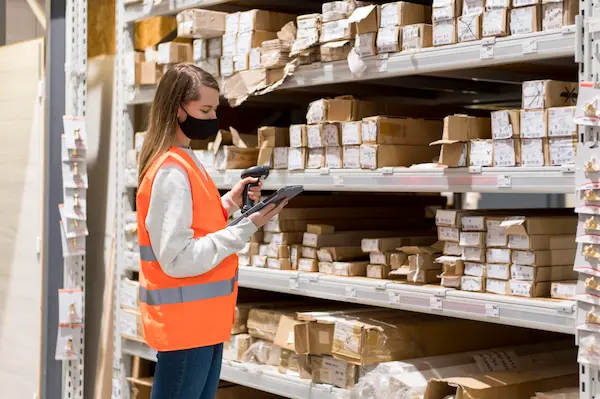 Qué indicadores ayudan a controlar los costos de almacenamiento