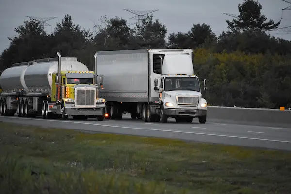 Cuáles son los principales tipos de combustible que se transportan